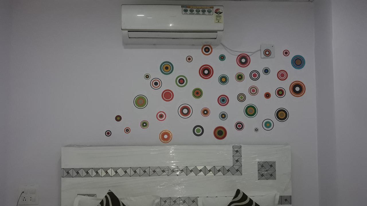 Oyo Rajdhani Guest House Faridabad Exterior photo
