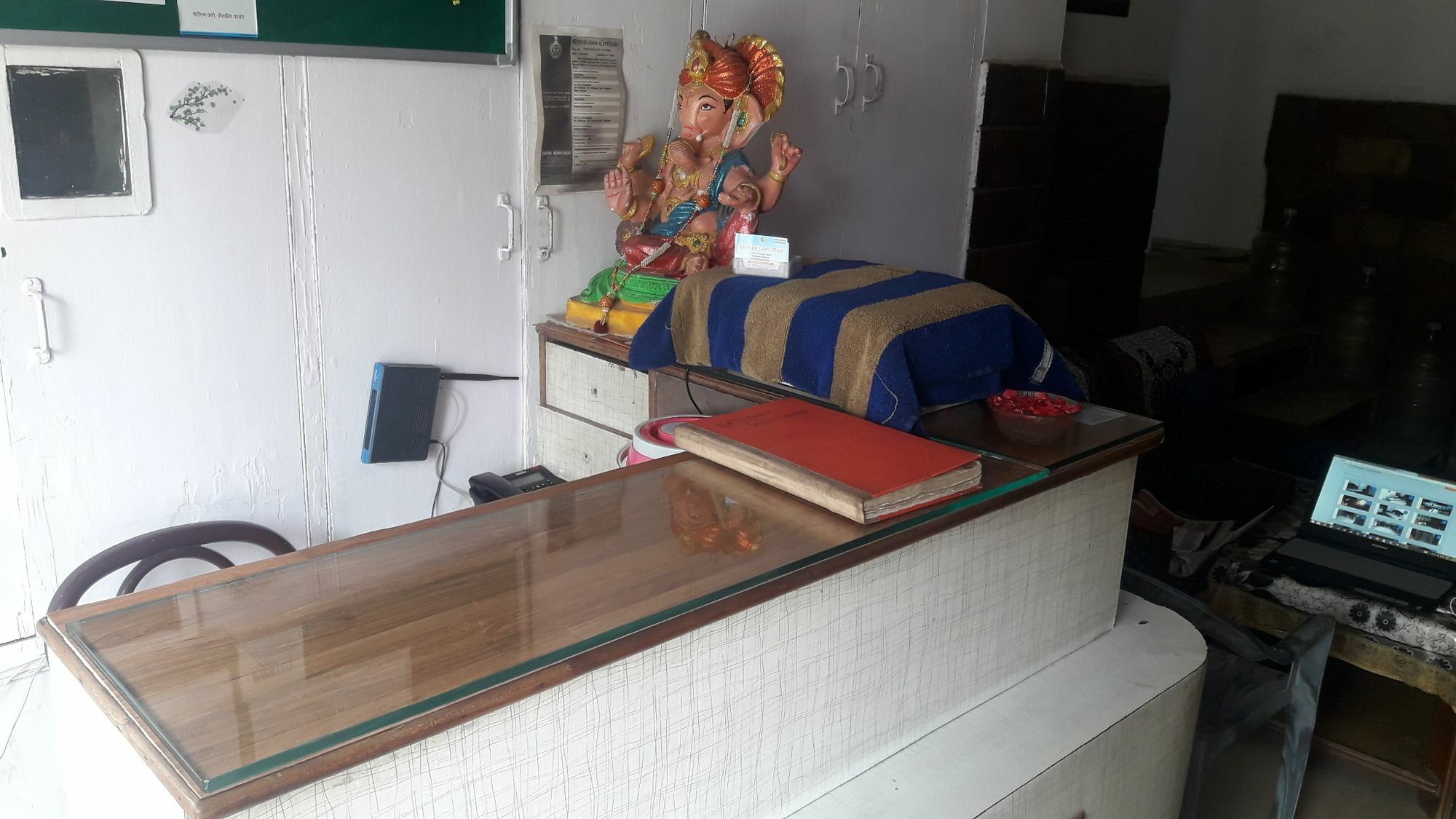 Oyo Rajdhani Guest House Faridabad Exterior photo