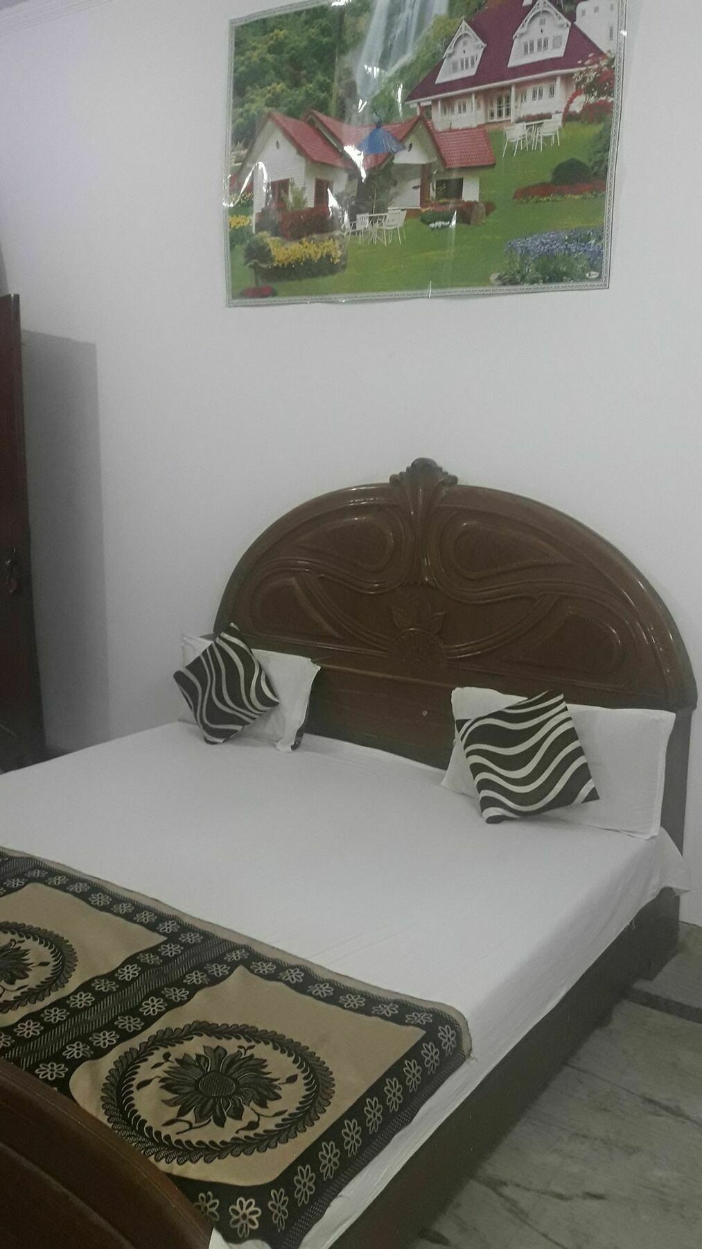 Oyo Rajdhani Guest House Faridabad Exterior photo